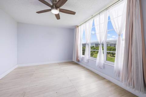 575 Oaks Lane #708, Pompano Beach FL - photo 16 of 31