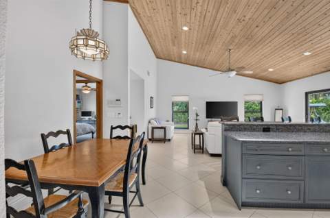 2750 NW 26th Court, Boca Raton FL - photo 13 of 55