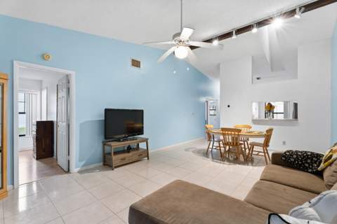 2054 SW Silver Pine Way #123H, Palm City FL - photo 12 of 21