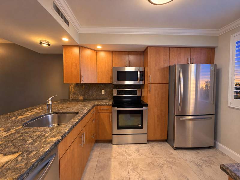 2 bedroom Condominium at 6133 Balboa #405, Whitehall Condo At Camino Real, Boca Raton — photo 5