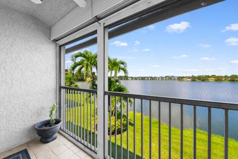 5510 Lakeside Drive #201, Margate FL - photo 6 of 34