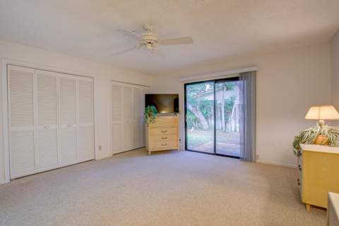 1092 Raintree Court, Palm Beach Gardens FL - photo 21 of 43