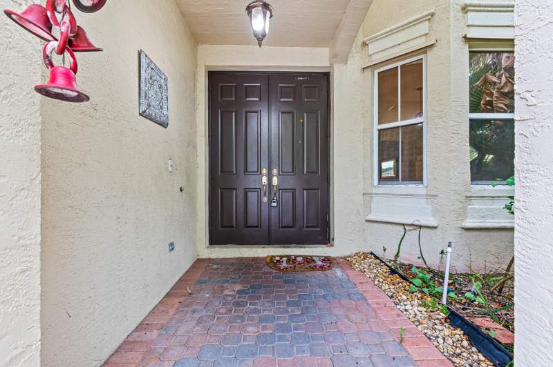5 bedroom Single Family Residence at 4904 SW 164th Avenue, Riviera Isles II, Miramar — photo 2