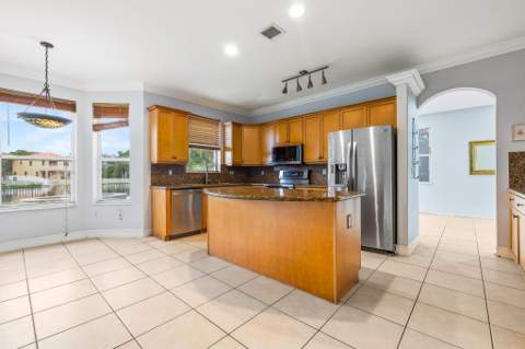 4904 SW 164th Avenue, Miramar FL - photo 9 of 35