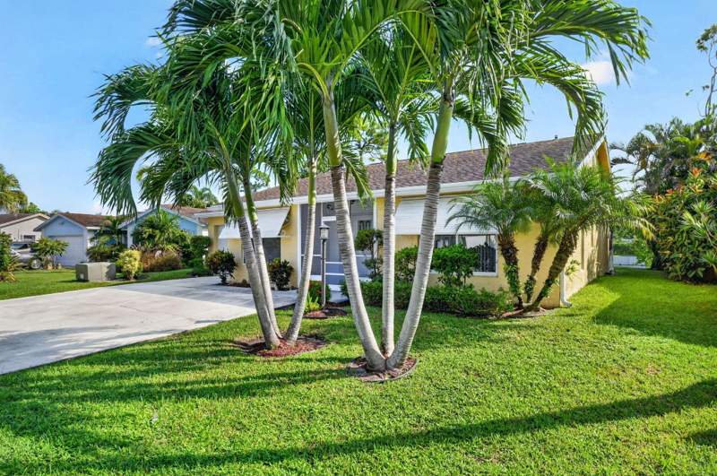 4 bedroom Single Family Residence at 7099 Pine Manor Drive, Lucerne Lakes Homes Village II 3rd Add, Lake Worth — photo 3