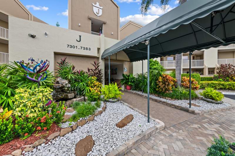 2 bedroom Condominium at 7361 Granville Drive #303, Granville Condominium J, Tamarac — photo 2