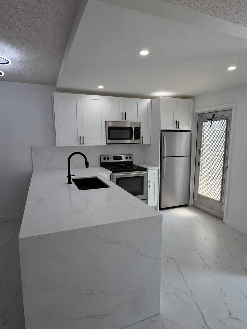 2 bedroom Condominium at 2161 NE 1st Court #105, Village Royale Condo 3, Boynton Beach — photo 3