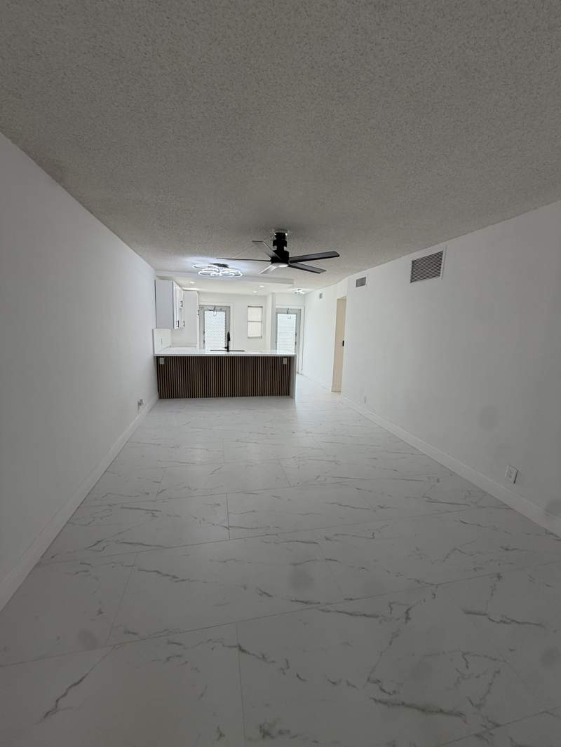 2 bedroom Condominium at 2161 NE 1st Court #105, Village Royale Condo 3, Boynton Beach — photo 5