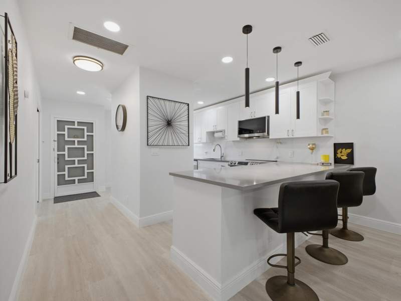 2 bedroom Condominium at 2860 SW 13th Street #202, Pines Of Delray Condo One,Two And Three, Delray Beach — photo 5