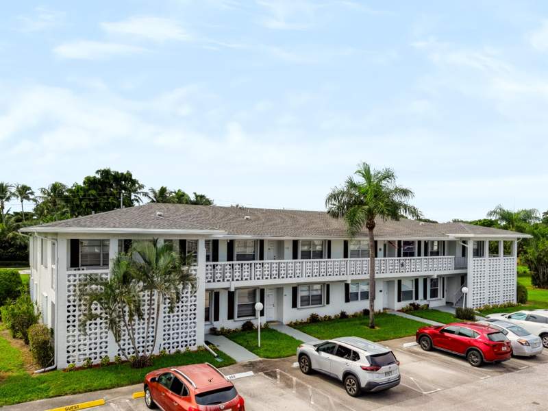 2 bedroom Condominium at 2860 SW 13th Street #202, Pines Of Delray Condo One,Two And Three, Delray Beach — photo 2