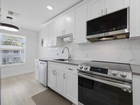 2860 SW 13th Street #202, Delray Beach FL - photo 6 of 47