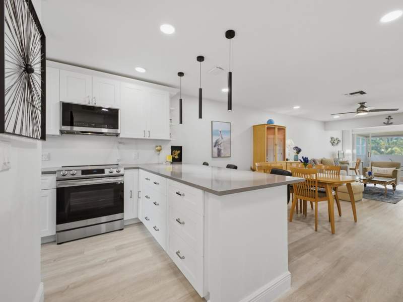 2 bedroom Condominium at 2860 SW 13th Street #202, Pines Of Delray Condo One,Two And Three, Delray Beach — photo 4