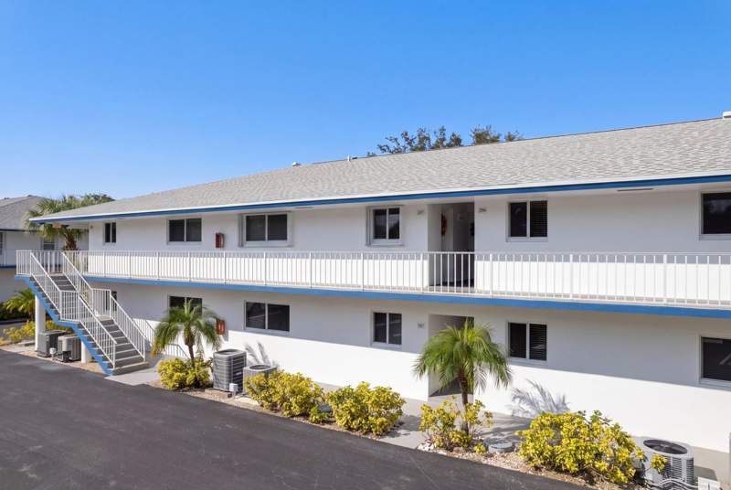 2 bedroom Condominium at 8 Garden Street #206r, Tequesta Garden Condo 7, Tequesta — photo 2