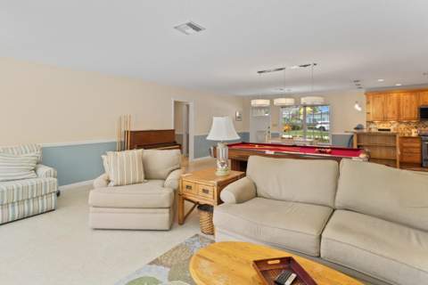 4240 NE 19th Avenue, Oakland Park FL - photo 6 of 52