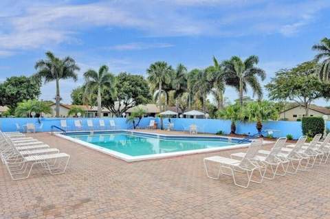 2281 SW 17th Drive, Deerfield Beach FL - photo 17 of 20