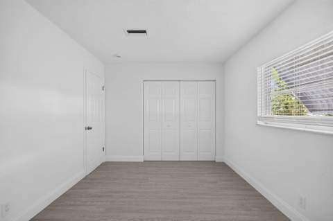 7422 NW 70th Avenue, Tamarac FL - photo 17 of 20