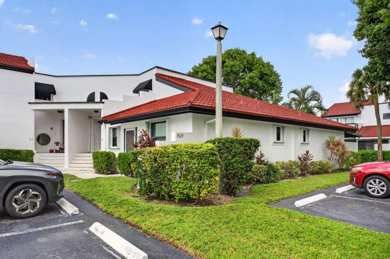 2 bedroom Villa at 509 NW 36th Avenue, Yorkville, Deerfield Beach — photo 2