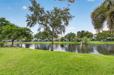509 NW 36th Avenue, Deerfield Beach FL - photo 8 of 40