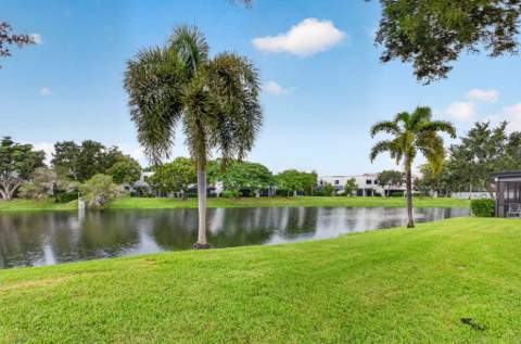 509 NW 36th Avenue, Deerfield Beach FL - photo 9 of 40