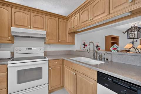 509 NW 36th Avenue, Deerfield Beach FL - photo 12 of 40