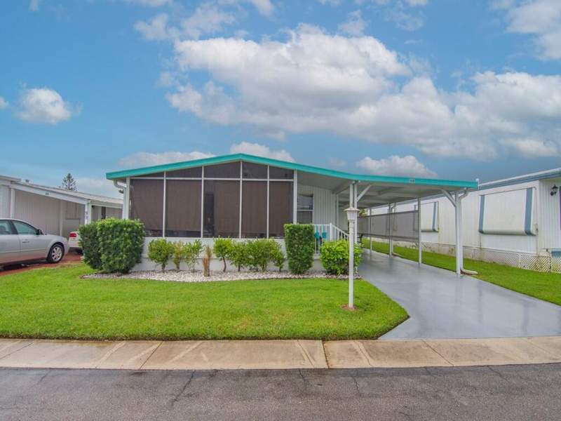 2 bedroom Manufactured Home at 4800 SE Federal Highway, Natalie Estates Mobile Home Park Co-Op, Stuart — photo 2