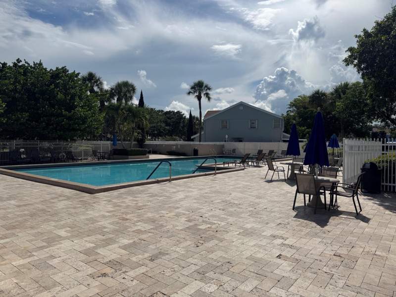 3 bedroom Single Family Residence at 1111 SW 111th Way, Scarborough I, Davie — photo 5