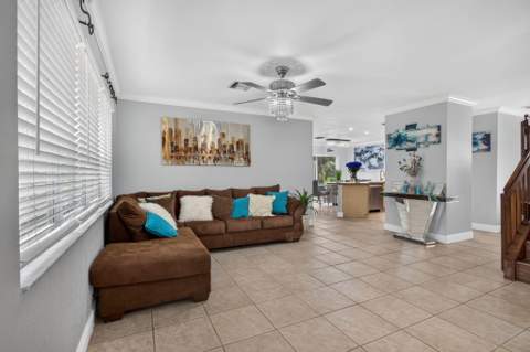 4258 NW 1st Drive, Deerfield Beach FL - photo 7 of 52
