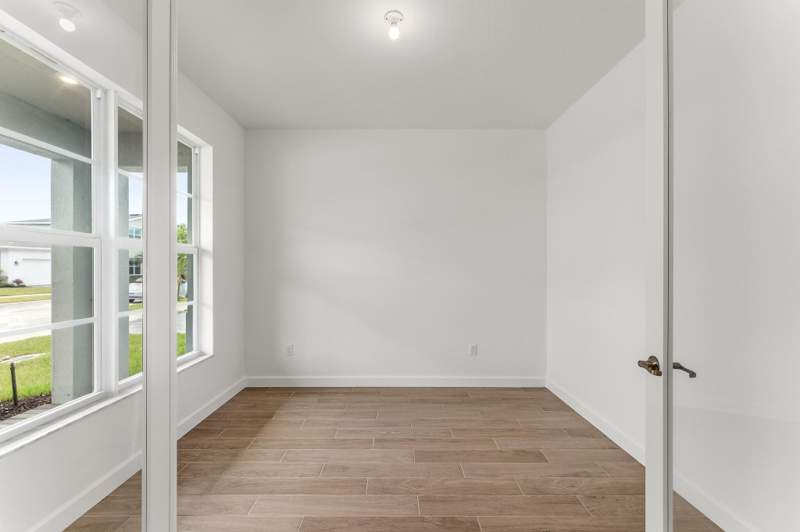 3 bedroom Single Family Residence at 13341 SW Bally Drive, Southern Grove Parcel 28 Replat, Port St. Lucie — photo 5