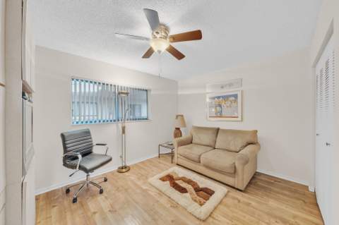 5280 Las Verdes Circle #320, Delray Beach FL - photo 19 of 40