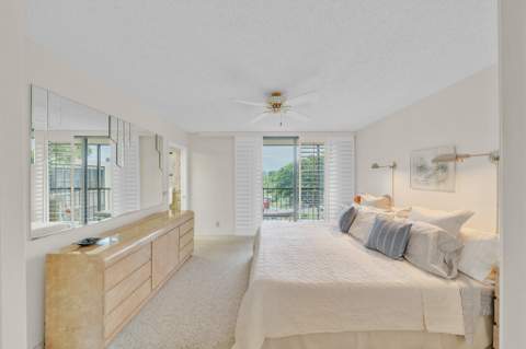 5280 Las Verdes Circle #320, Delray Beach FL - photo 22 of 40