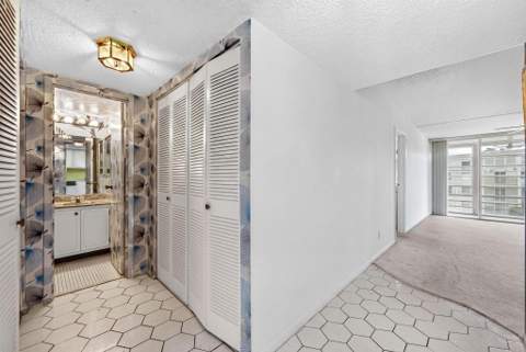 8321 Sands Point Boulevard #D206, Tamarac FL - photo 10 of 25