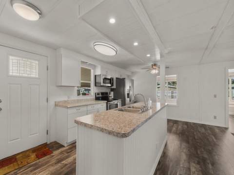 93 N Warner Drive, Jensen Beach FL - photo 6 of 36
