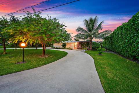 7128 W Lake Drive, Lake Clarke Shores FL - photo 6 of 69