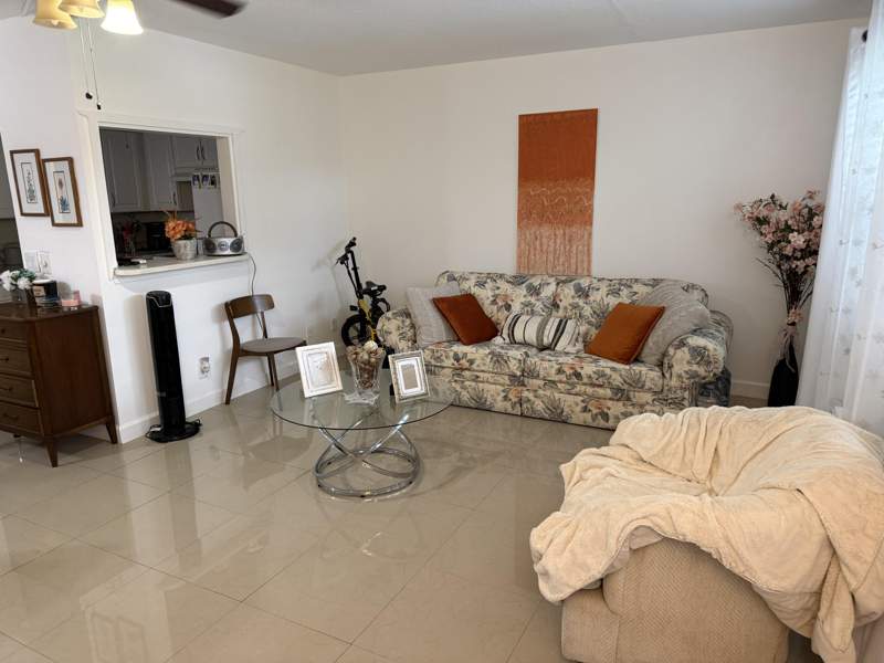 1 bedroom Condominium at 227 Markhum K, Markham K Condo, Deerfield Beach — photo 2