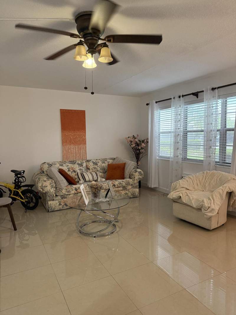 1 bedroom Condominium at 227 Markhum K, Markham K Condo, Deerfield Beach — photo 3
