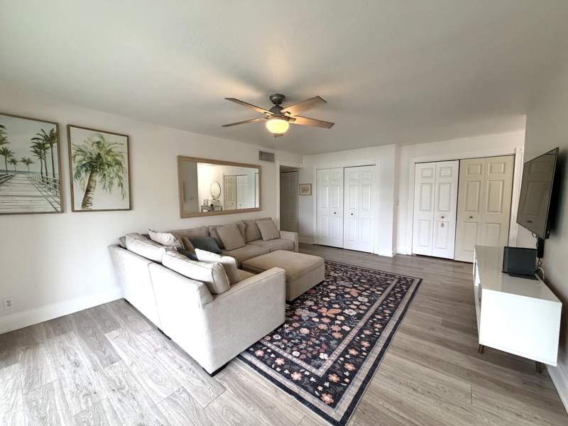 2 bedroom Condominium at 150 Pineview Road #H8, Pines Of Jupiter/Tequesta Condo, Jupiter — photo 5