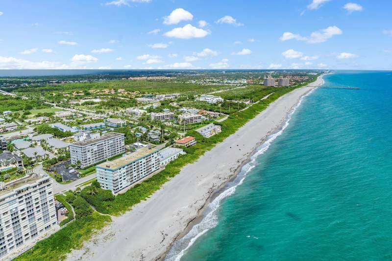 2 bedroom Condominium at 911 Ocean Drive #404, The Manor, Juno Beach — photo 3