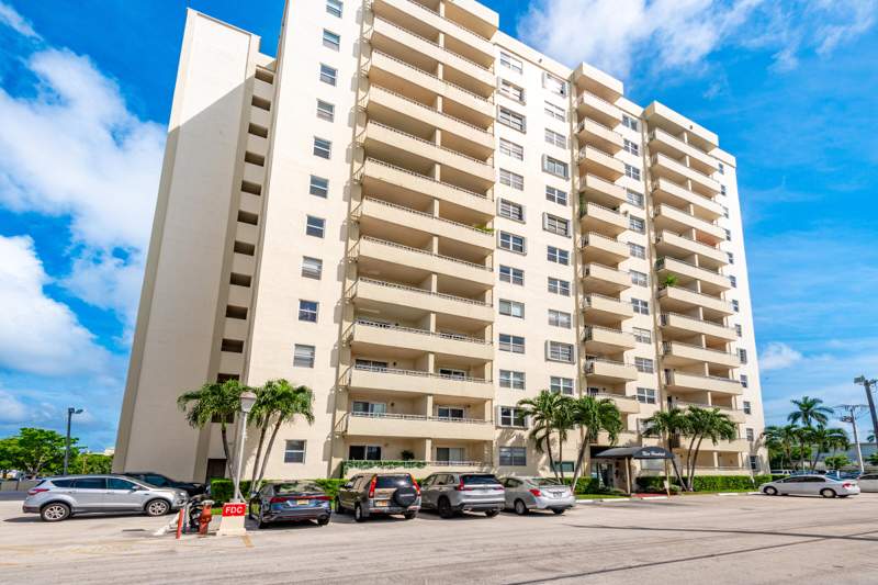 1 bedroom Condominium at 900 NE 18th Avenue #802, Victoria Park Tower Condo, Fort Lauderdale — photo 2
