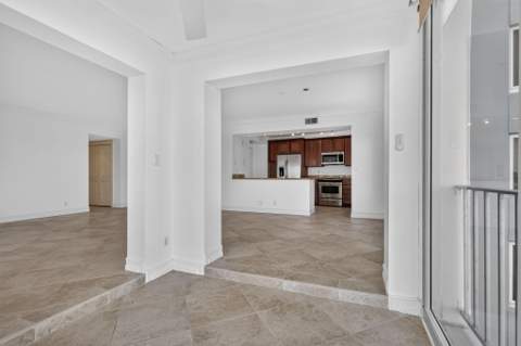 555 SE 6th Avenue #4F, Delray Beach FL - photo 13 of 53