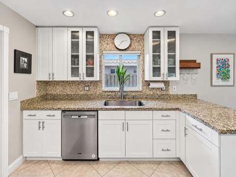 3652 NE 18th Avenue, Oakland Park FL - photo 12 of 33