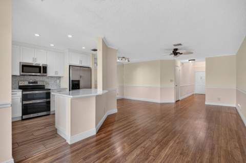 2047 Discovery Circle, Deerfield Beach FL - photo 13 of 47