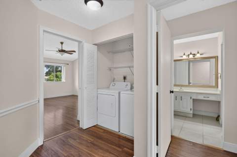 2047 Discovery Circle, Deerfield Beach FL - photo 23 of 47