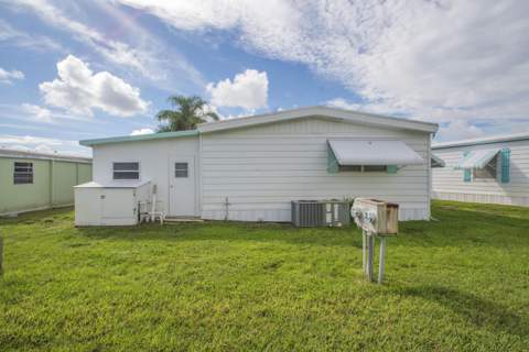 123 La Vaughn Circle, Jensen Beach FL - photo 23 of 24