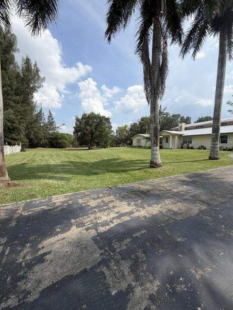 6 bedroom Single Family Residence at 18900 SW 59th Street, Griffin 345 Plat, Southwest Ranches — photo 2