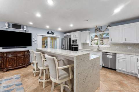949 Laurel Road, North Palm Beach FL - photo 10 of 53