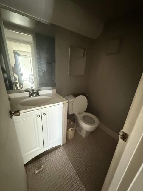 1008 Exeter A, Boca Raton FL - photo 8 of 9