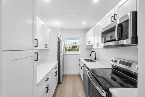 165 South Boulevard #B, Boynton Beach FL - photo 8 of 29