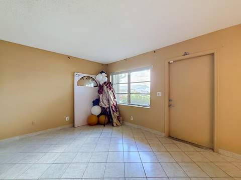 3440 Rossi Court, West Palm Beach FL - photo 10 of 38