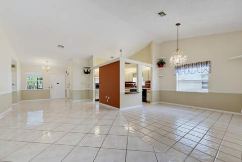 5253 Crystal Anne Drive, West Palm Beach FL - photo 14 of 70