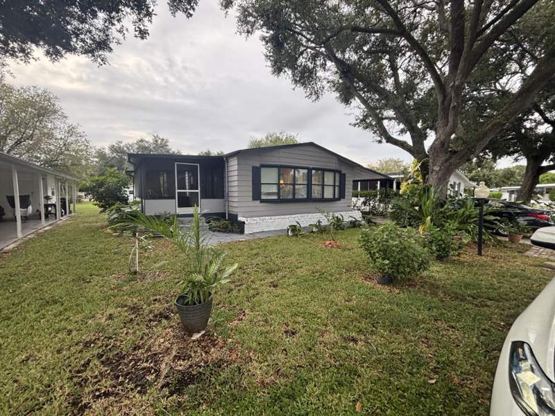 2 bedroom Manufactured Home at 6761 NW 44th Avenue, Deerfield Lake, Coconut Creek — photo 2